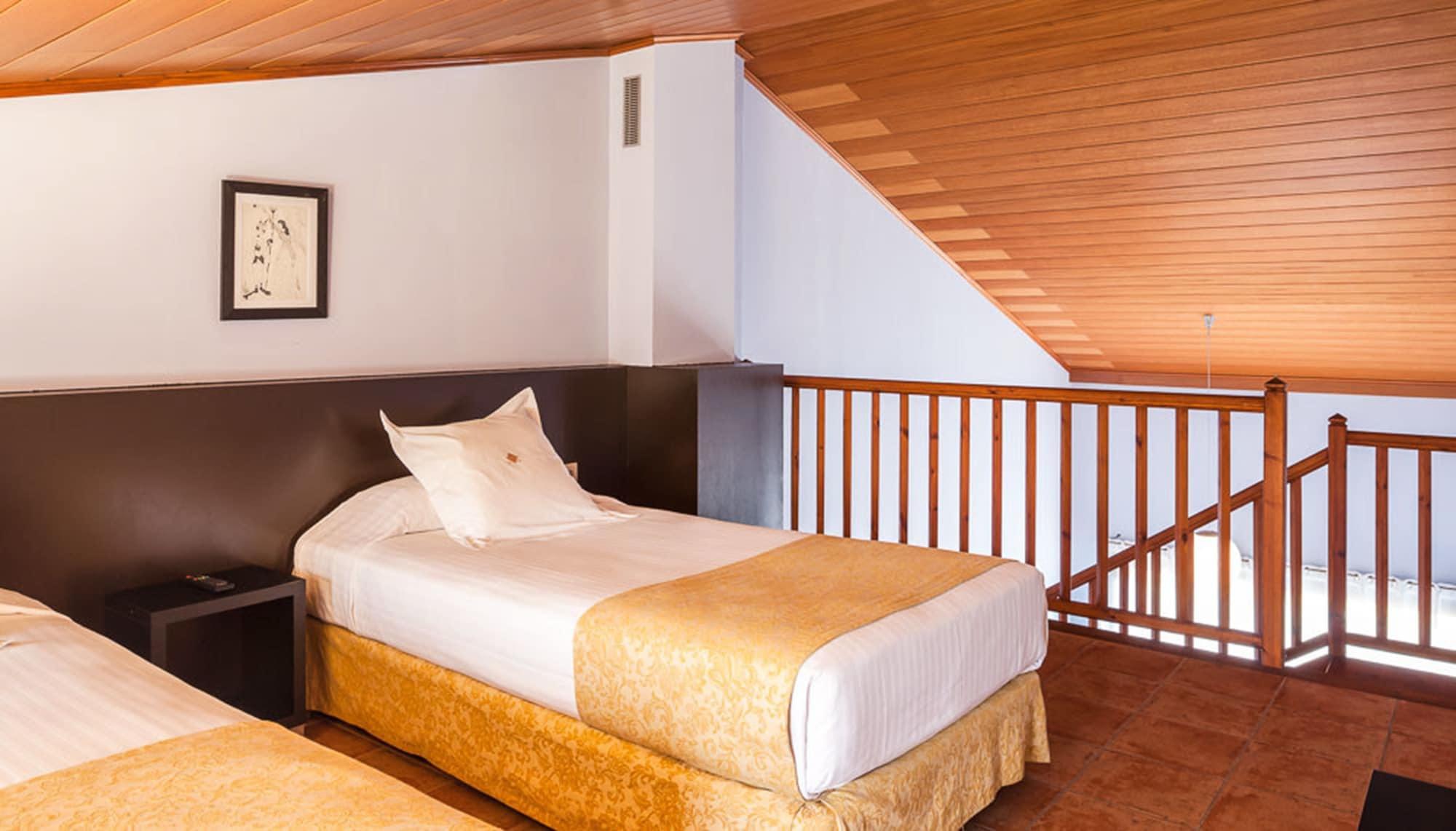 Hotel Vall De Bas Joanetes Buitenkant foto